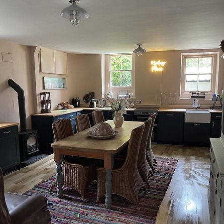 Stunning 2-Bedroomed Cottage コッカーマス エクステリア 写真