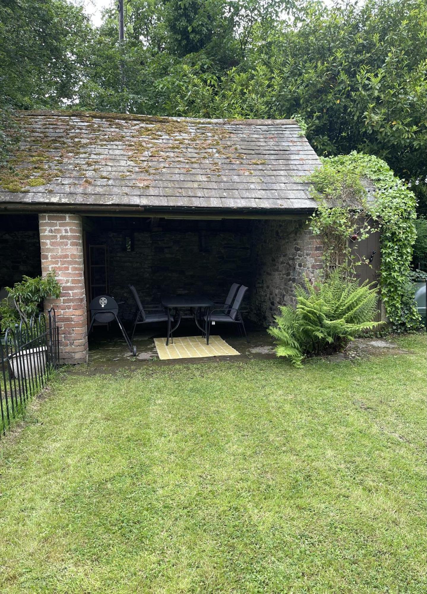 Stunning 2-Bedroomed Cottage コッカーマス エクステリア 写真